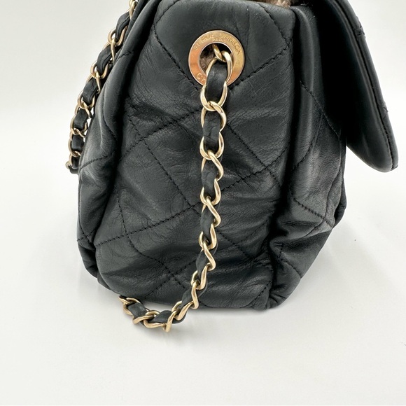 Chanel Lambskin Leather Bag - Picture 4 of 13